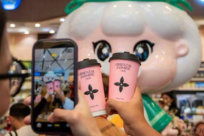 茉莉奶白印尼双店齐开3天卖出17万杯CQ9电子平台入口从北美火到东南亚(图16)