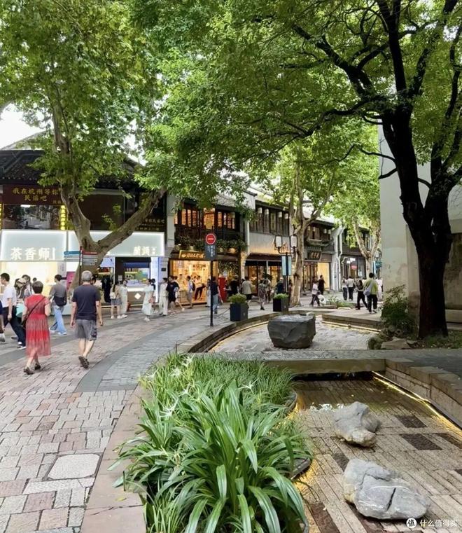 寺也免票杭州文旅彻底告别 “门票经济”CQ9电子专用平台西湖免票23年后灵隐(图2) 寺也免票杭州文旅彻底告别 “门票经济”CQ9电子专用平台西湖免票23年后灵隐(图2)