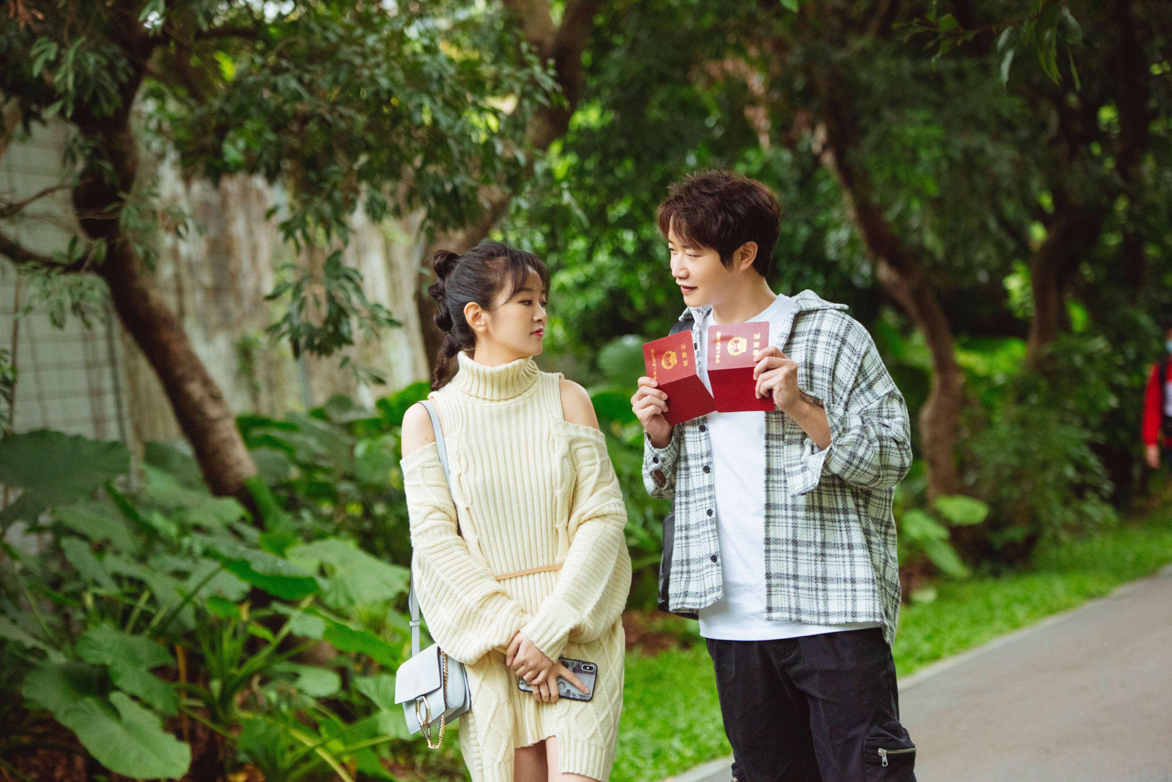 年散场：婚前协议对半分收入不敌婆媳矛盾CQ9电子平台入口李嘉铭刘泳希裸婚5(图3)